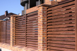 Забор-жалюзи металлический под дерево ECOSTEEL-0.5